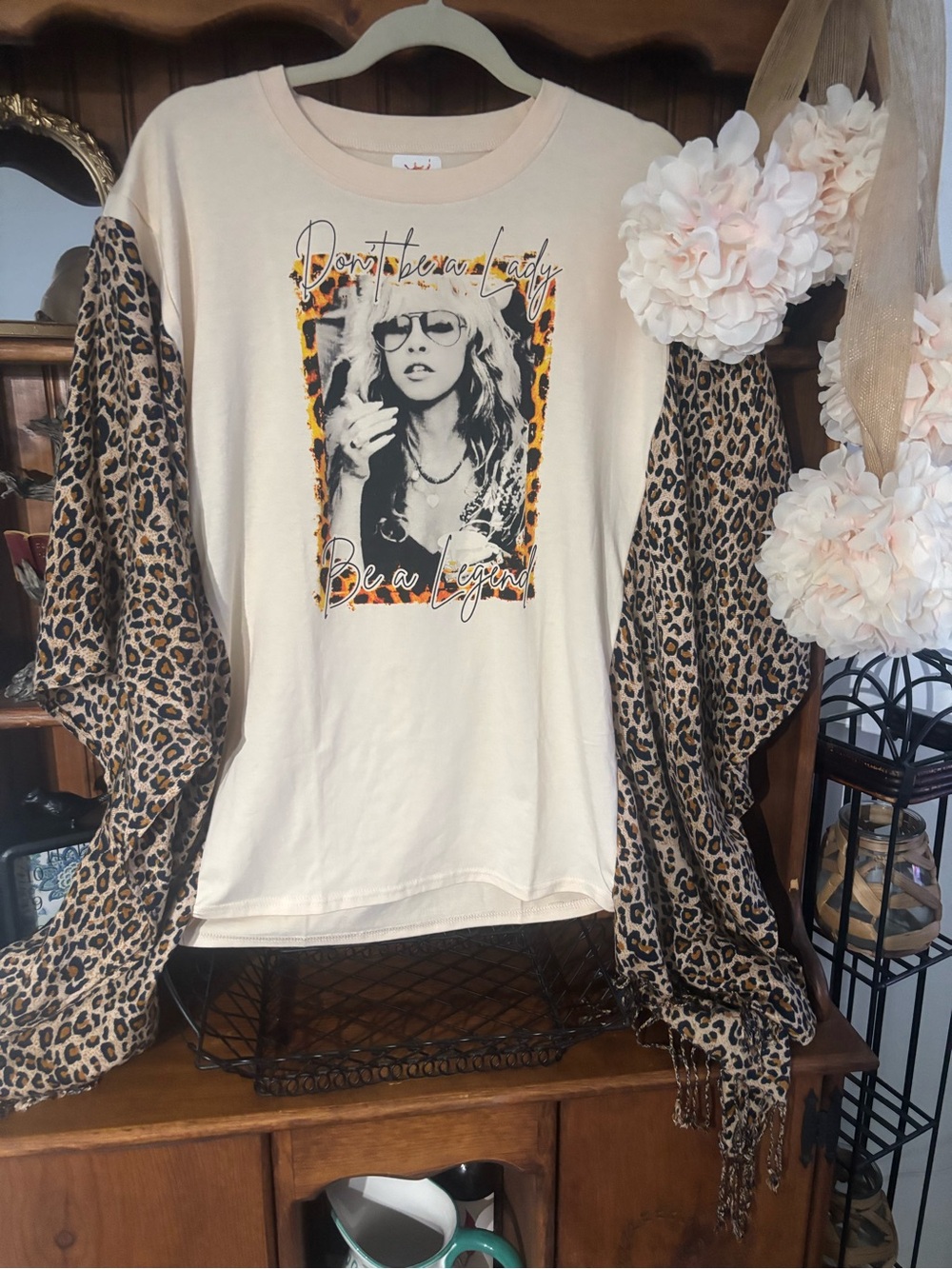 Stevie Nicks Be A Legend Graphic Tee with Leopard Kimono Sleeves. Firm price. - Picture 3 of 3